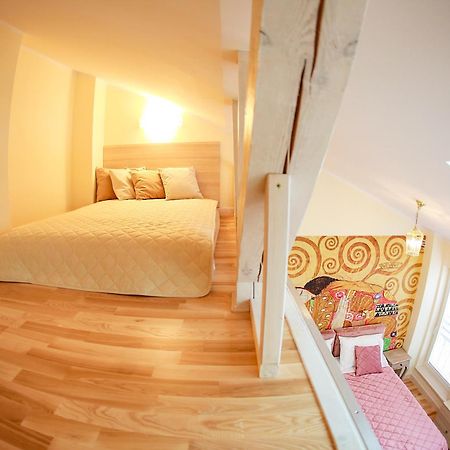 Sky&Light Apartments Krakow Luaran gambar